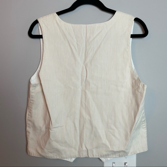 Cottagecore embroidered vest - Picture 2 of 5